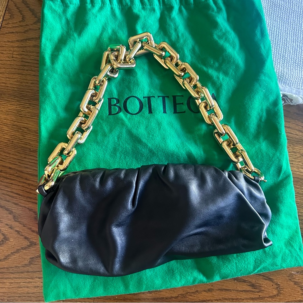 Botegga Black Leather Pouch Bag with Gold Chain - Picture 5 of 10